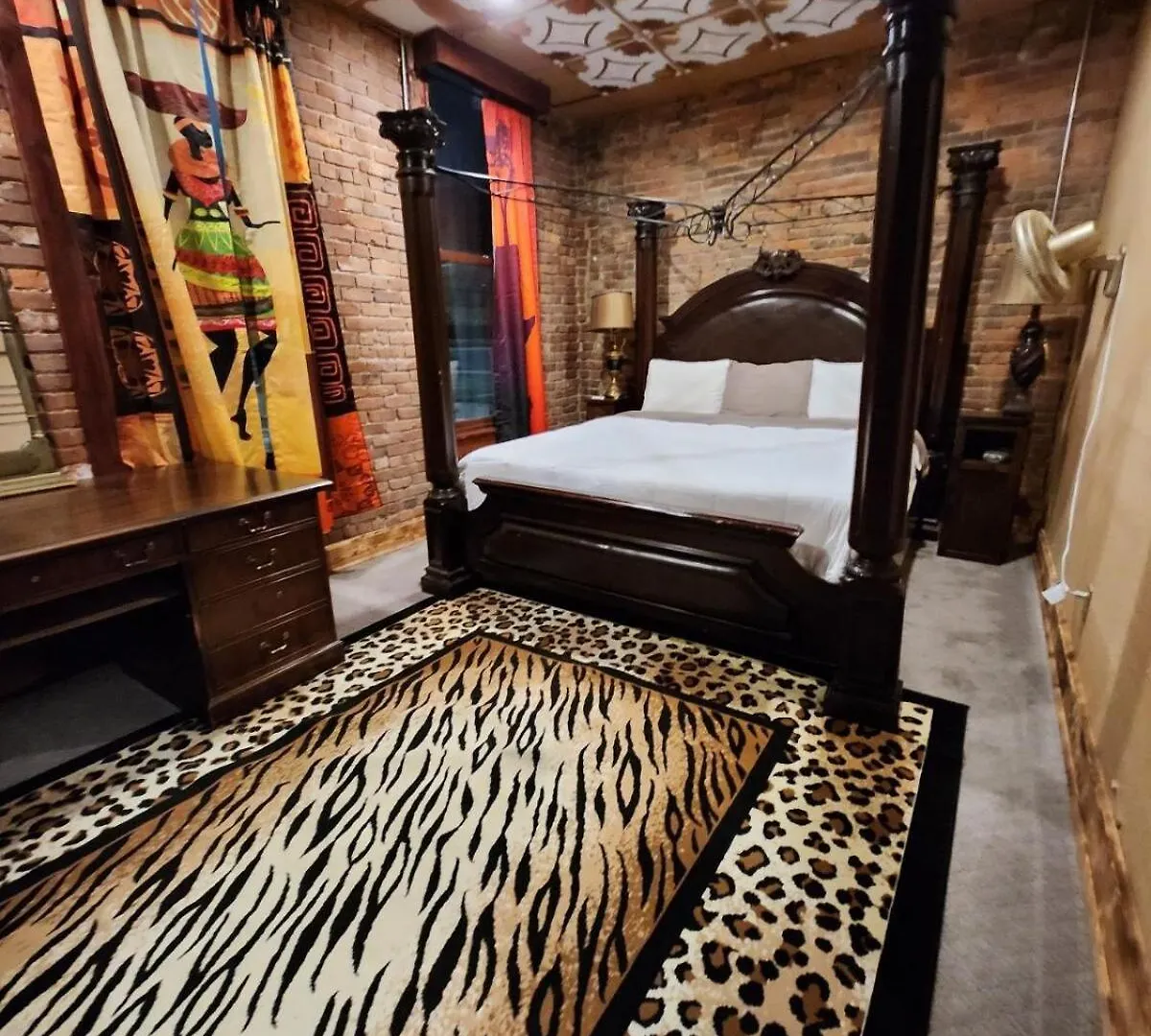 Broadway 4Br 2Bth 2500Sf Art Gallery And Steam Room Nashville