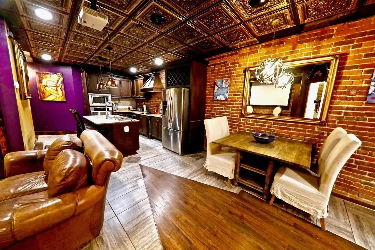 Holiday home Broadway 4Br 2Bth 2500Sf Art Gallery And Steam Room Nashville